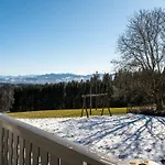 Gesamtes In Mit Grill- Garten Und Terrasse By Interhome *