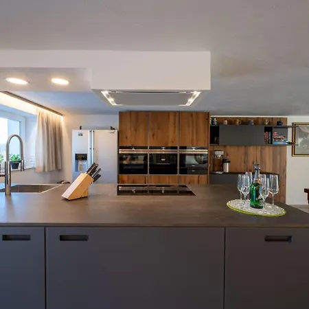 펜션 Gesamtes In Mit Grill- Garten Und Terrasse By Interhome *