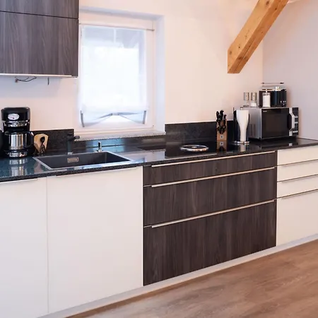 펜션 Gesamtes In Mit Grill- Garten Und Terrasse By Interhome